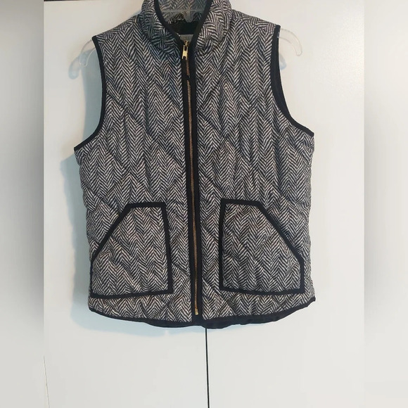 J.Crew Herringbone quilted puffer vest fullzip Size Small Classic Preppy Office - Picture 3 of 8